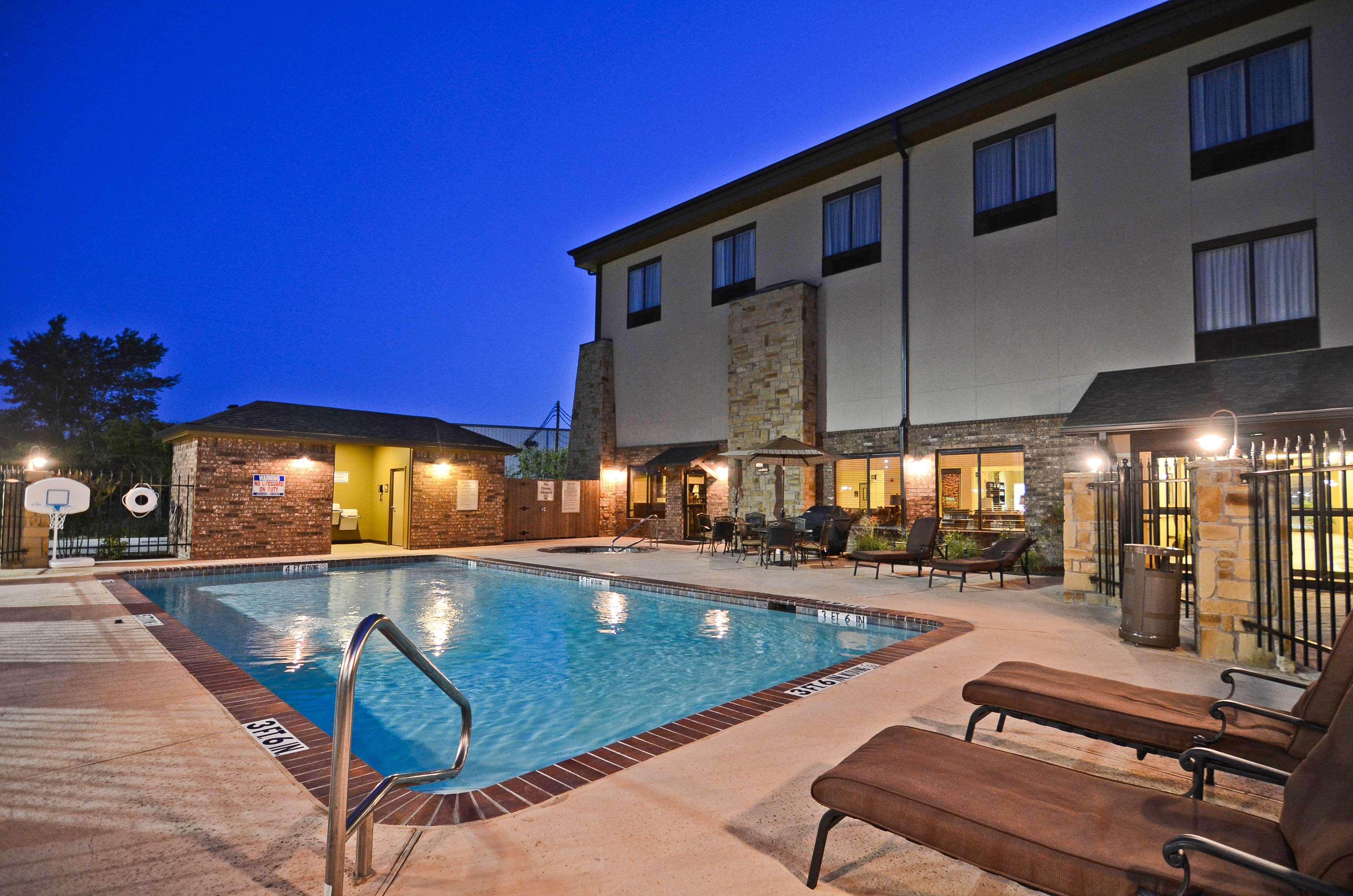 Best Western Plus Emory At Lake Fork Inn & Suites Facilidades foto
